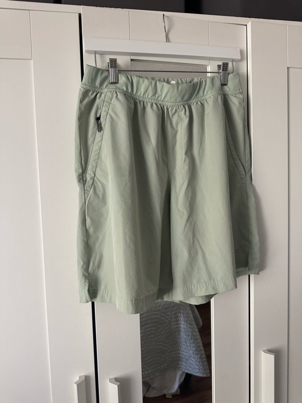 Xersion Light Sage Green Athletic Shorts